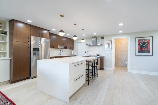 $595,000 | 2 Claridge Drive, Unit 8AE, Verona, NJ 07044