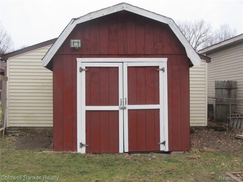 38621 Wade Road Romulus, MI 48174 - Photo 8 of 24