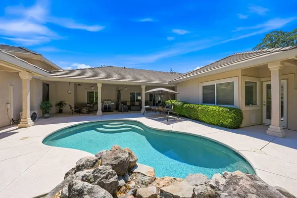 $789,900 | 19677 San Vincente Drive, Redding, CA 96003