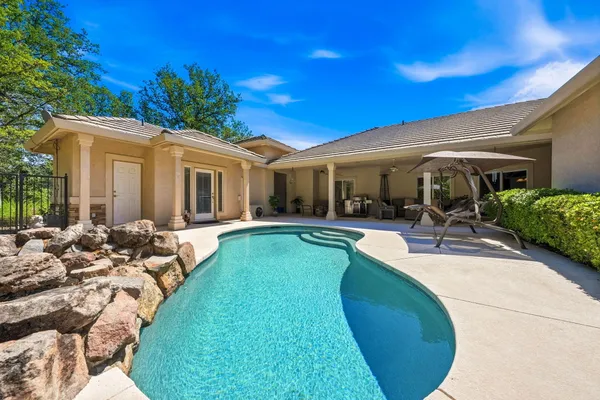 $789,900 | 19677 San Vincente Drive, Redding, CA 96003