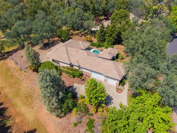 $789,900 | 19677 San Vincente Drive, Redding, CA 96003