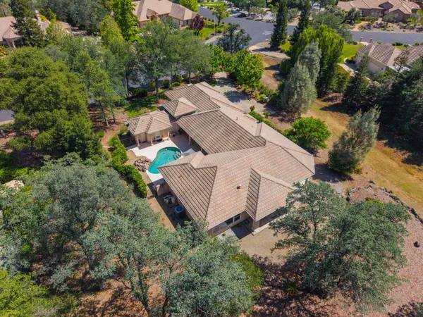 $789,900 | 19677 San Vincente Drive, Redding, CA 96003