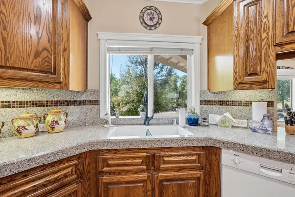 $789,900 | 19677 San Vincente Drive, Redding, CA 96003