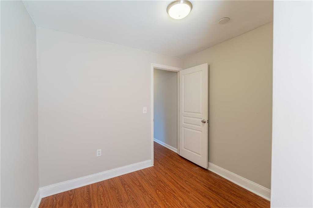 130 Chesterfield Road Pittsburgh, PA 15213 - Photo 25 of 36 3rd Bedroom