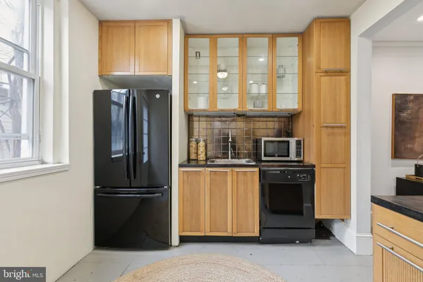 $4,500 | 1228 Catharine Street, Philadelphia, PA 19147