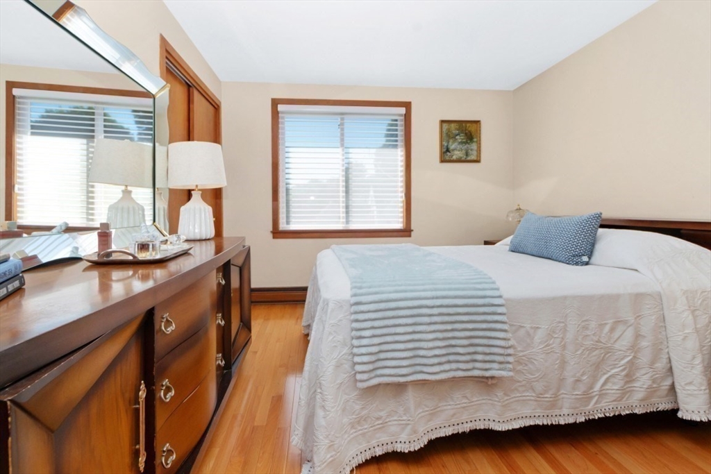 61 Canterbury Road Waltham, MA 02453 - Photo 16 of 30