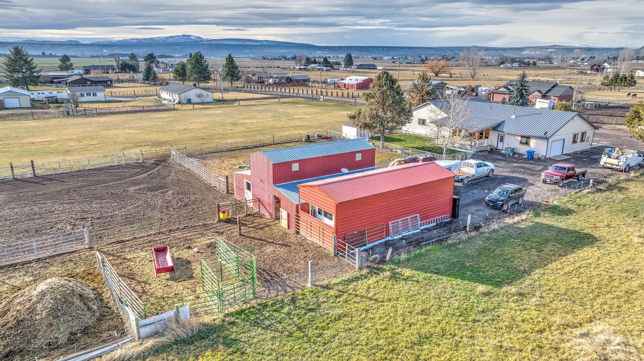 7264 North Vista View Road Prineville, OR 97754 - Photo 43 of 47 DJI_0357_8_9