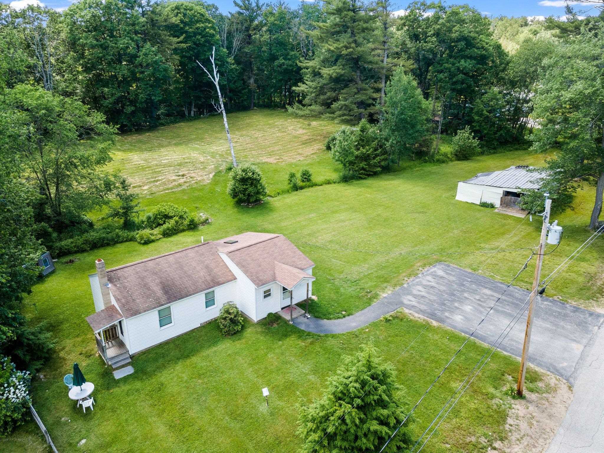 446 4th Range Road Pembroke, NH 03275 - Photo 3 of 37