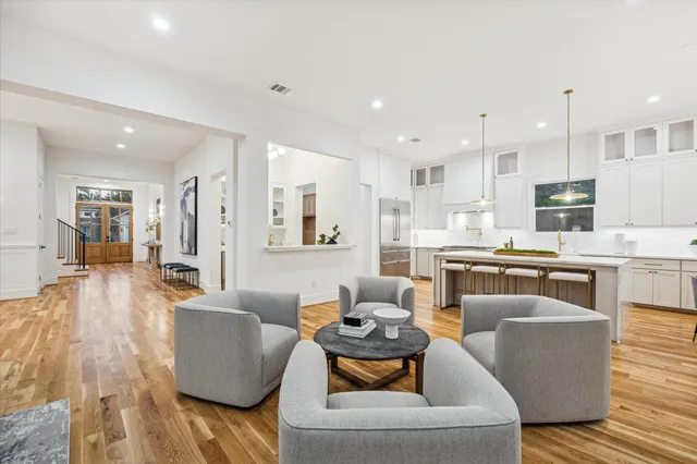 $1,890,000 | 1330 Richelieu Lane, Houston, TX 77018