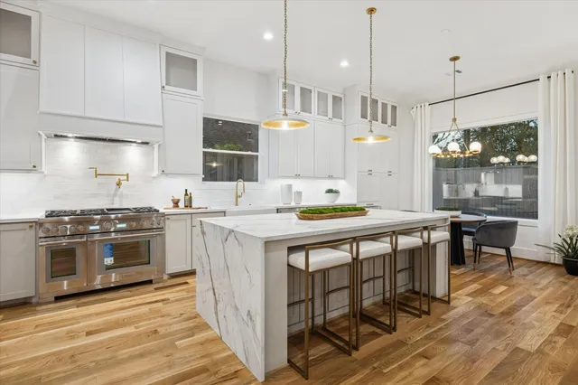 $1,890,000 | 1330 Richelieu Lane, Houston, TX 77018