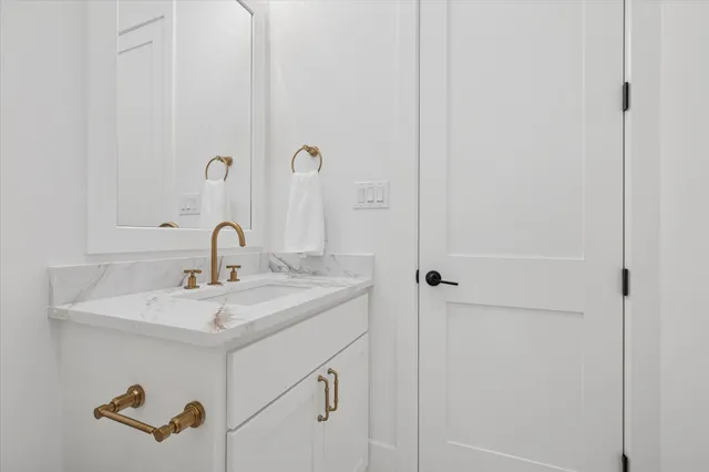 $1,890,000 | 1330 Richelieu Lane, Houston, TX 77018