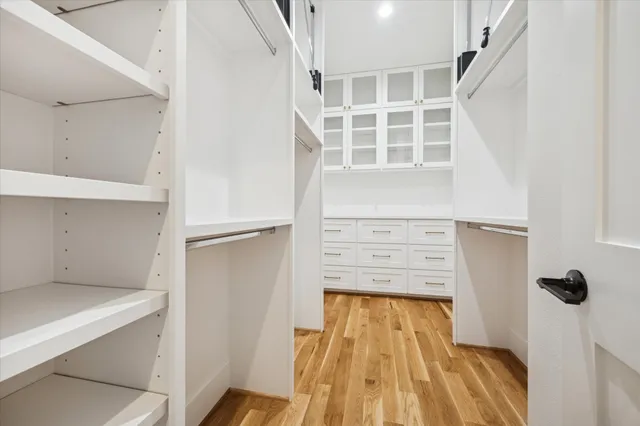 $1,890,000 | 1330 Richelieu Lane, Houston, TX 77018