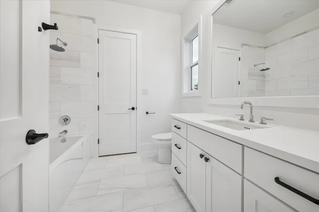 $1,890,000 | 1330 Richelieu Lane, Houston, TX 77018