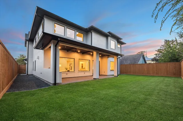 $1,890,000 | 1330 Richelieu Lane, Houston, TX 77018