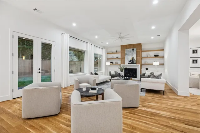 $1,890,000 | 1330 Richelieu Lane, Houston, TX 77018