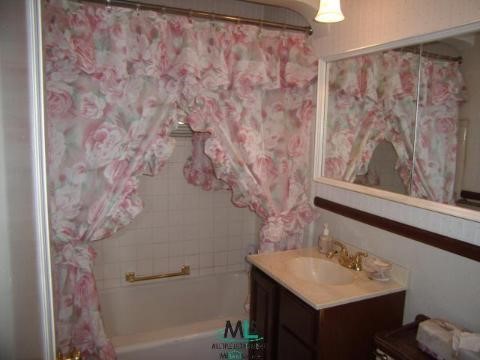 20243 Moross Road Detroit, MI 48224 - Photo 11 of 12 182429-10.JPG