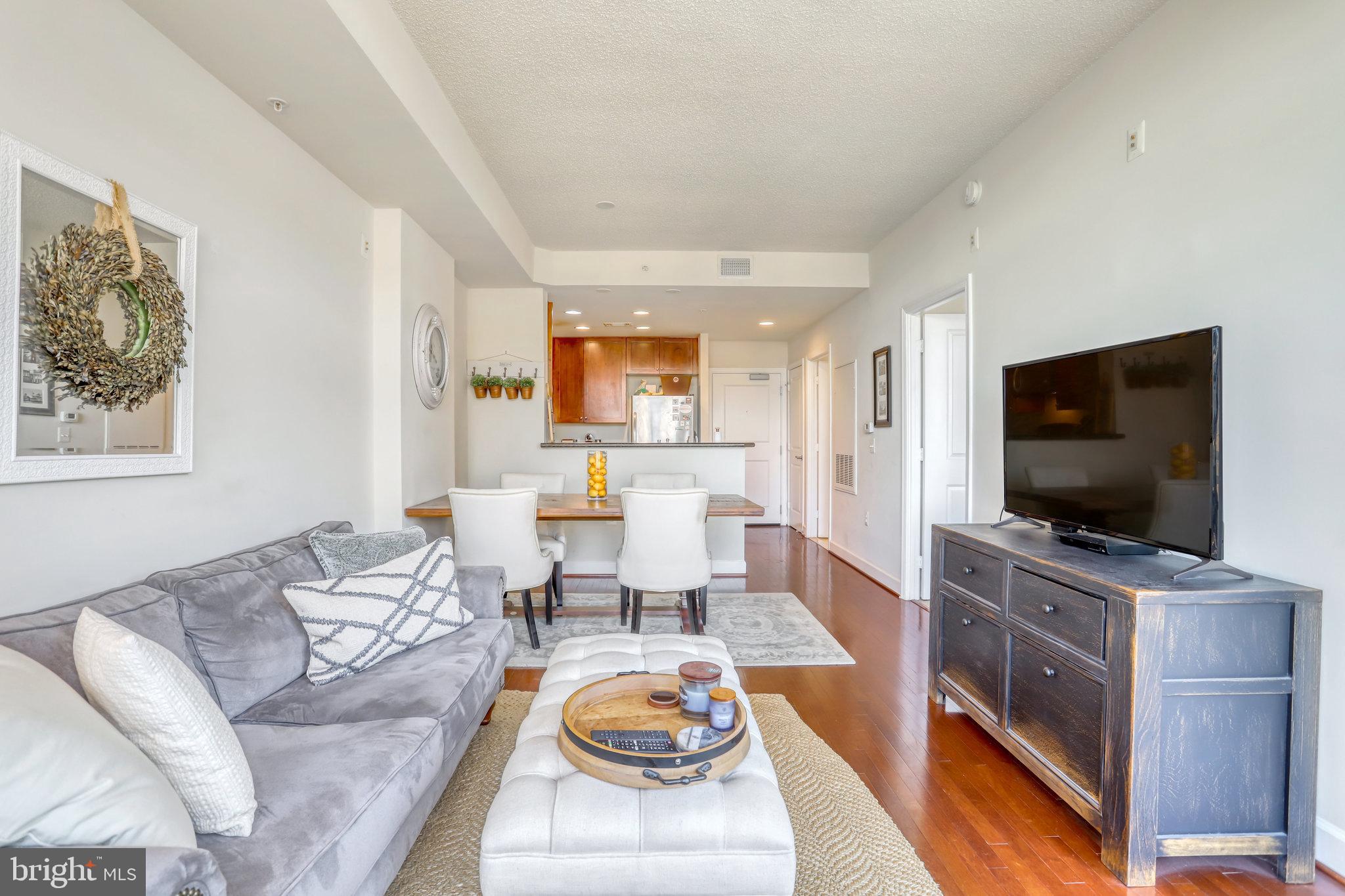 3650 South Glebe Road, Unit 650 Arlington, VA 22202 - Photo 2 of 45 Gallery Image 2