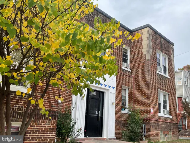 $2,000 | 5514 1st Street Northwest, Unit 103, Washington, DC 20011