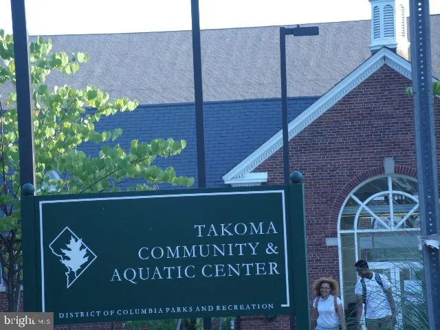 $2,000 | 5514 1st Street Northwest, Unit 103, Washington, DC 20011