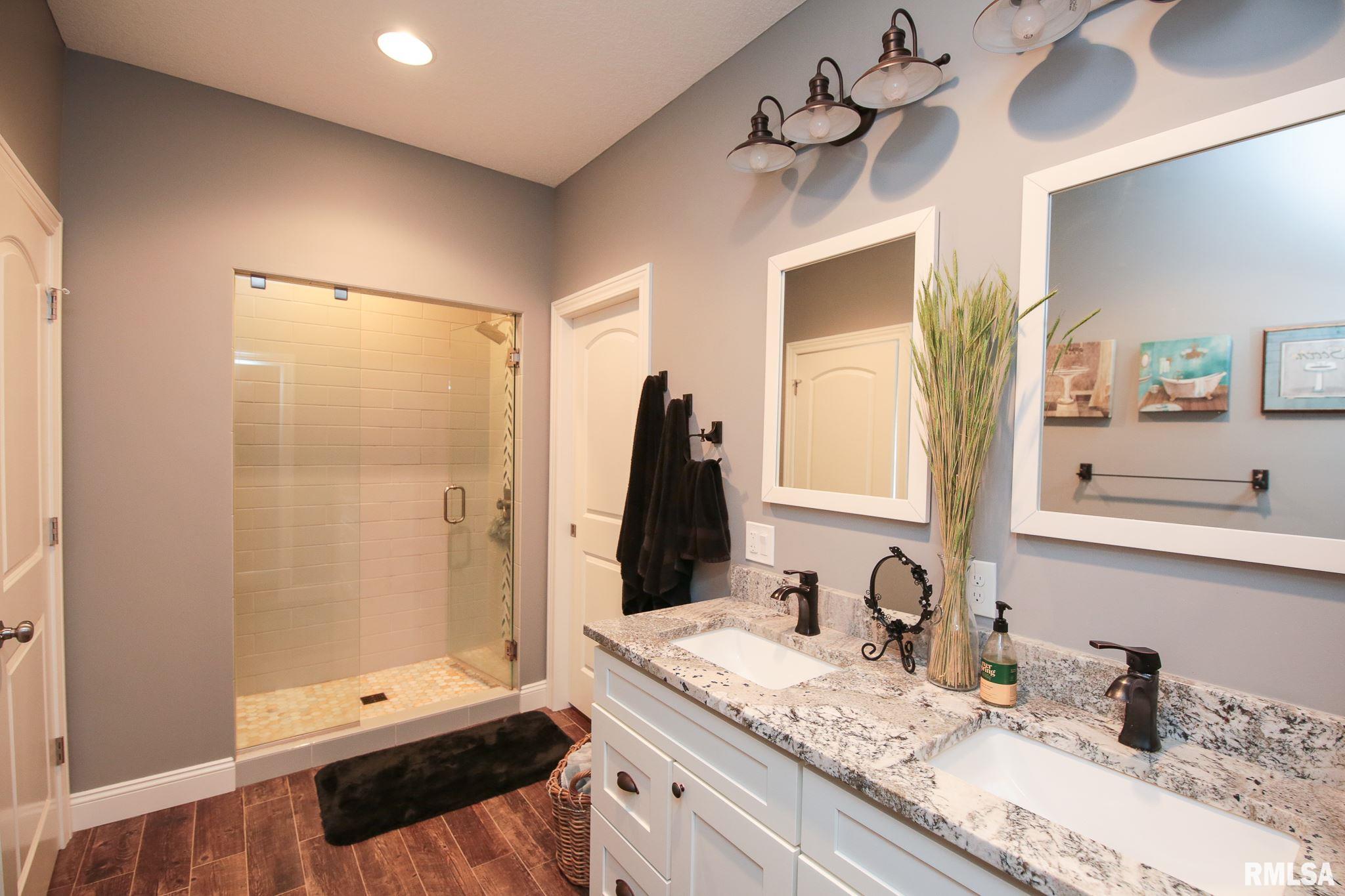 3417 Moencks Road Bettendorf, IA 52722 - Photo 16 of 40 Gallery Image 16