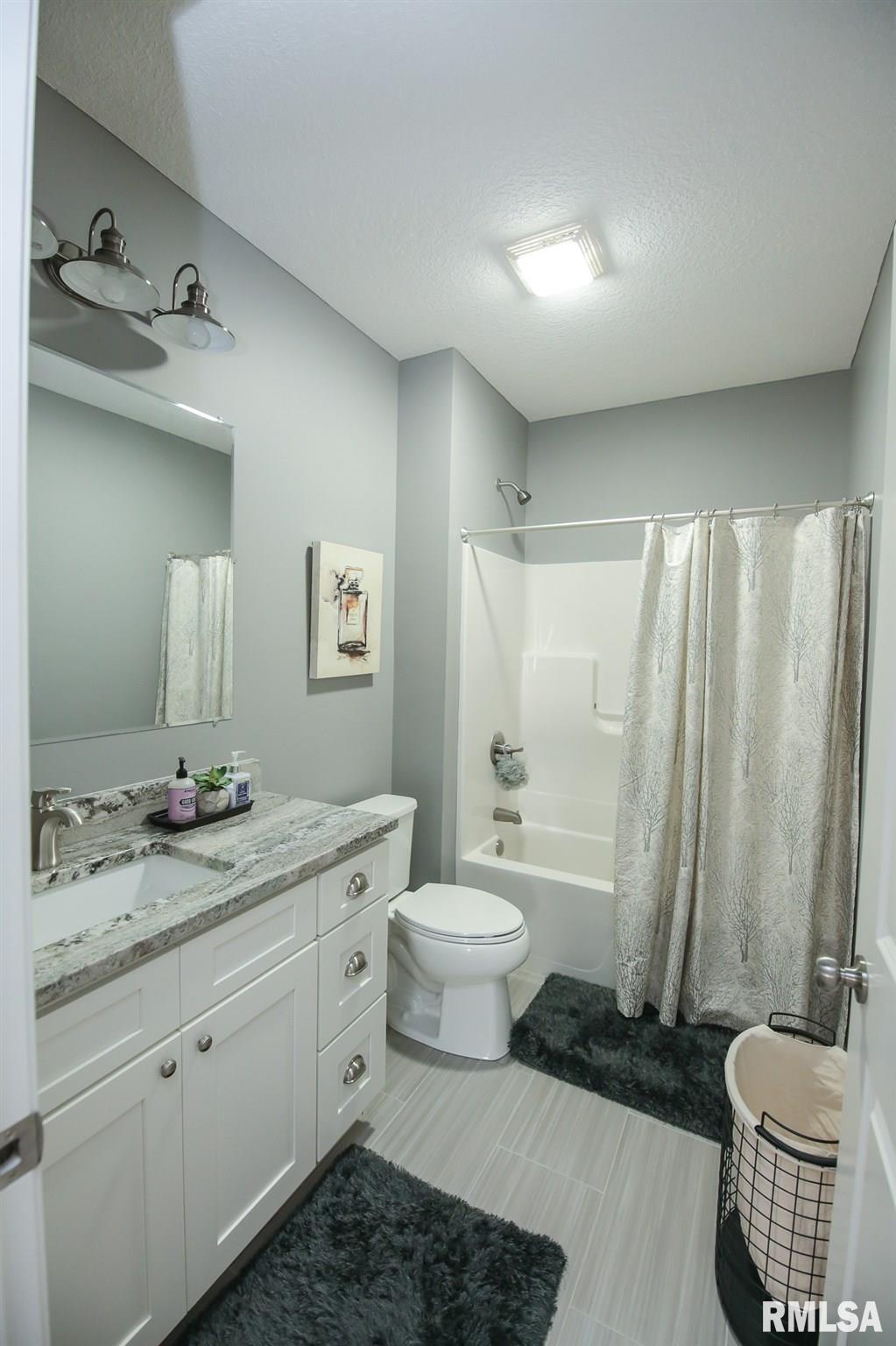 3417 Moencks Road Bettendorf, IA 52722 - Photo 32 of 40 Gallery Image 32