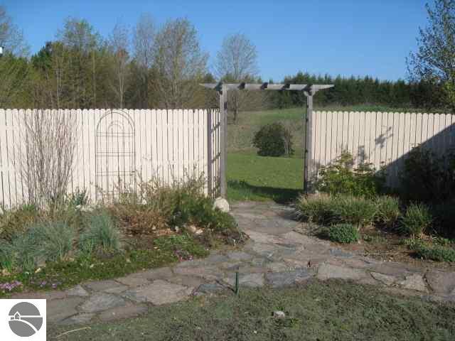 7511 East Lincoln Road Cedar, MI 49621 - Photo 3 of 15 1729856-2.JPG