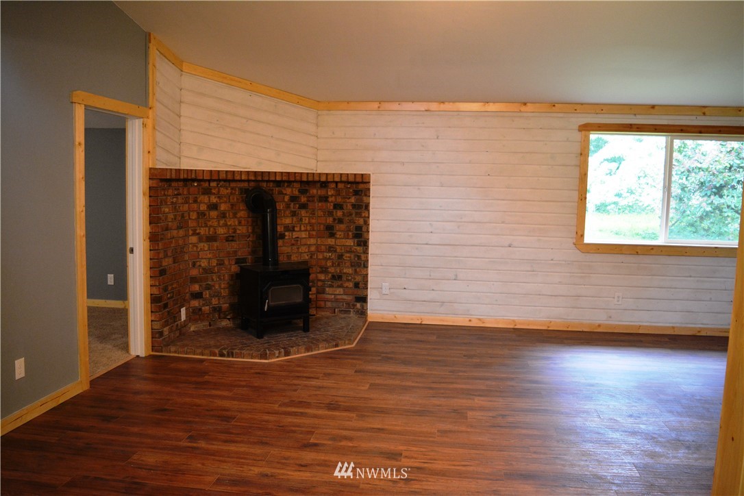 4326 Deming Road Deming, WA 98247 - Photo 11 of 25