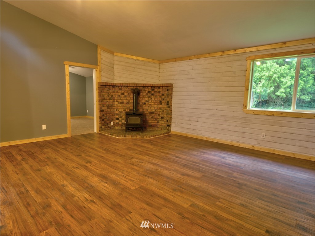 4326 Deming Road Deming, WA 98247 - Photo 3 of 25