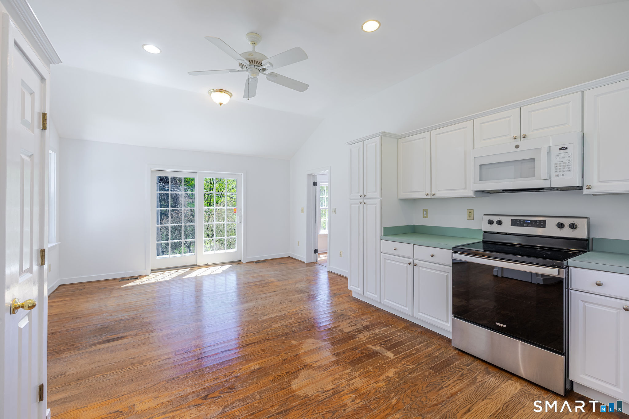 32 Pond Brook Road Newtown, CT 06470 - Photo 19 of 40