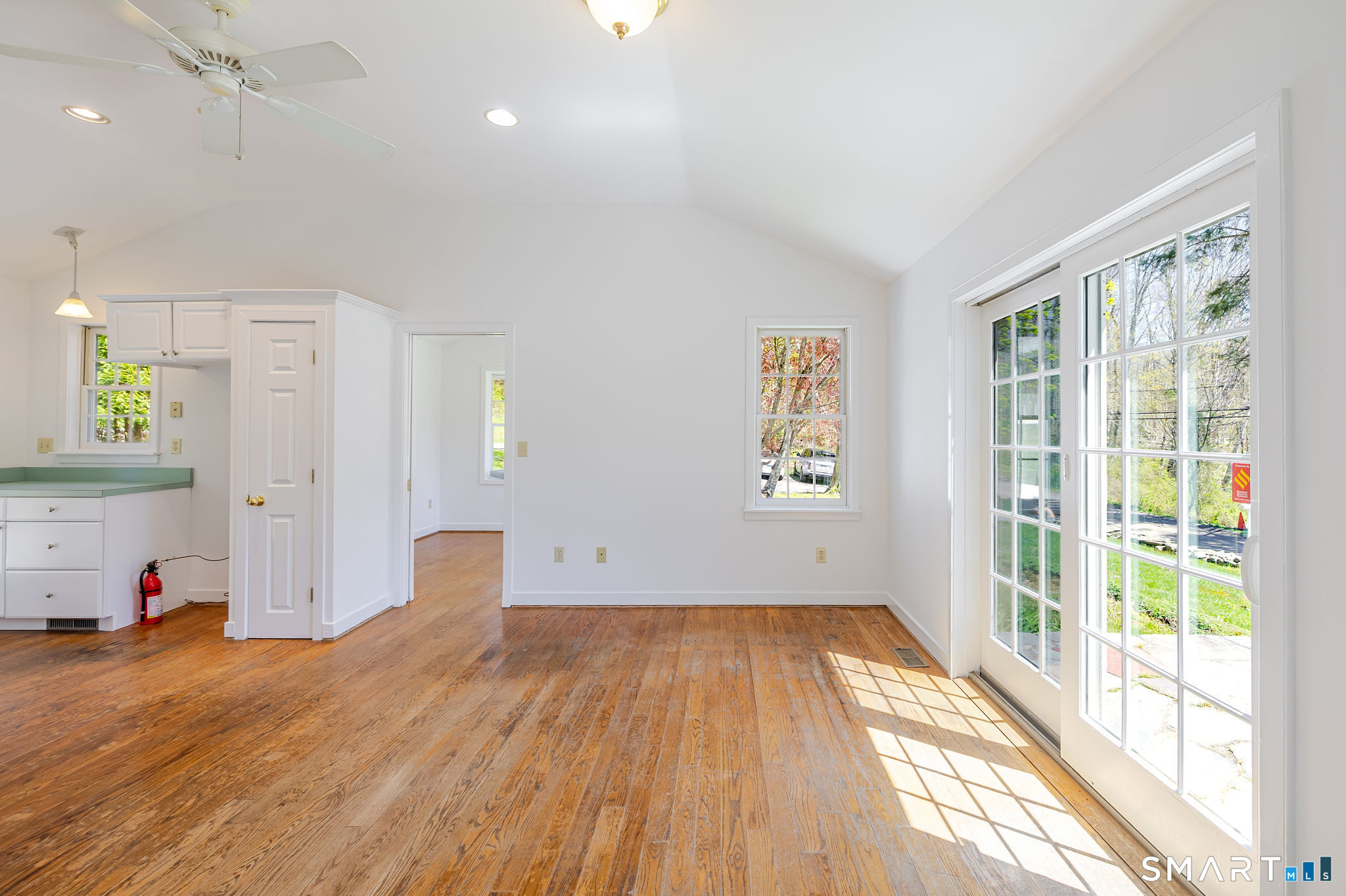 32 Pond Brook Road Newtown, CT 06470 - Photo 20 of 40
