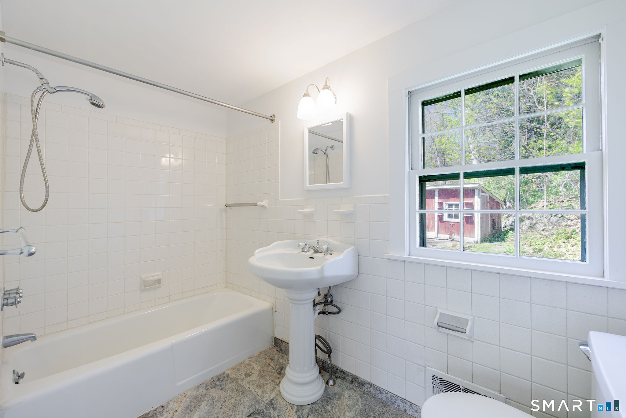 32 Pond Brook Road Newtown, CT 06470 - Photo 27 of 40 En suite Bath