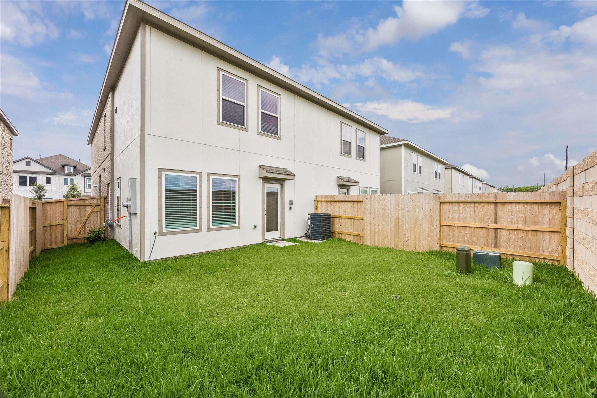 2207 Salinas Drive Rosharon, TX 77583 - Photo 10 of 15