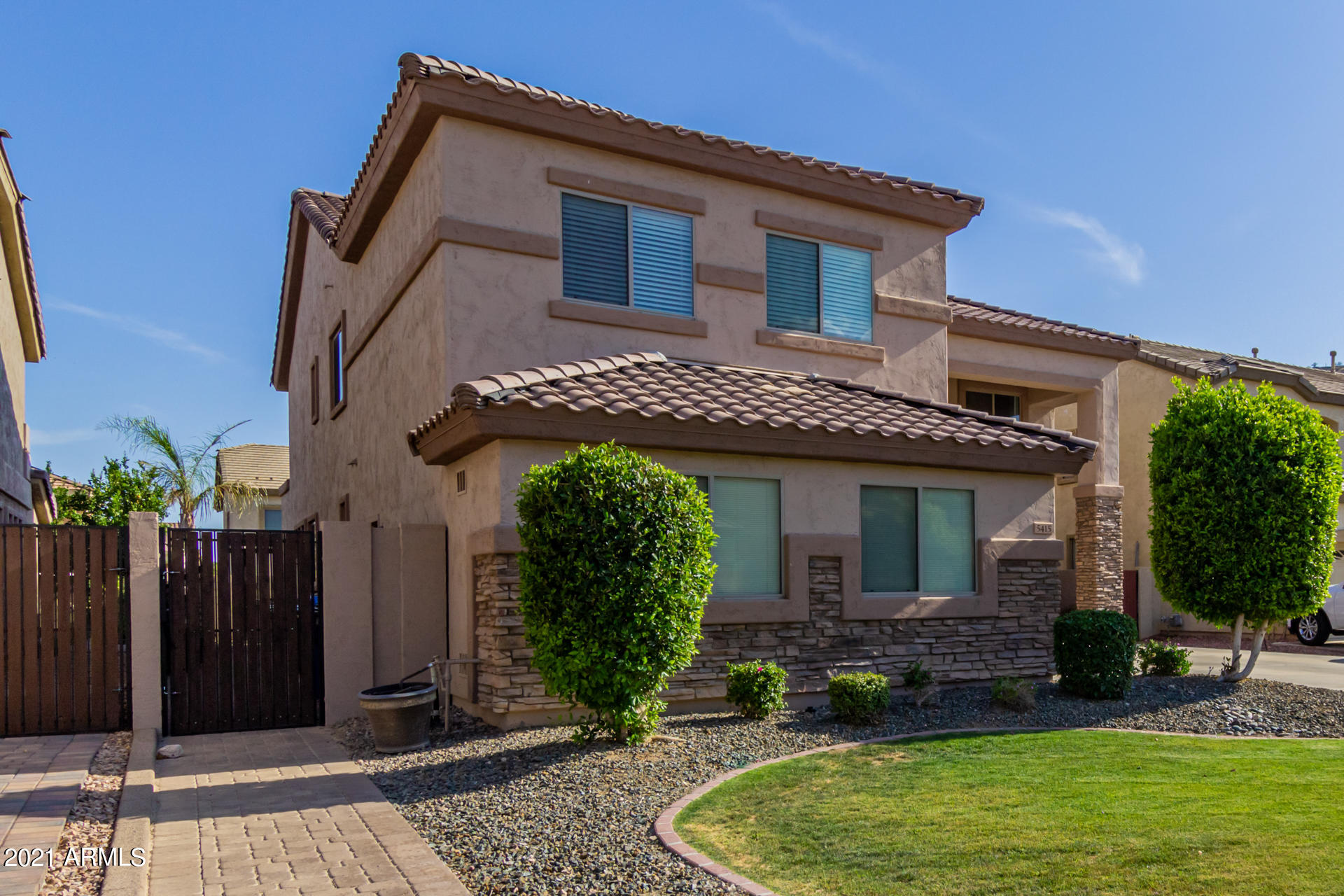 5415 West Rowel Road Phoenix, AZ 85083 - Photo 2 of 40 02 - Rowel