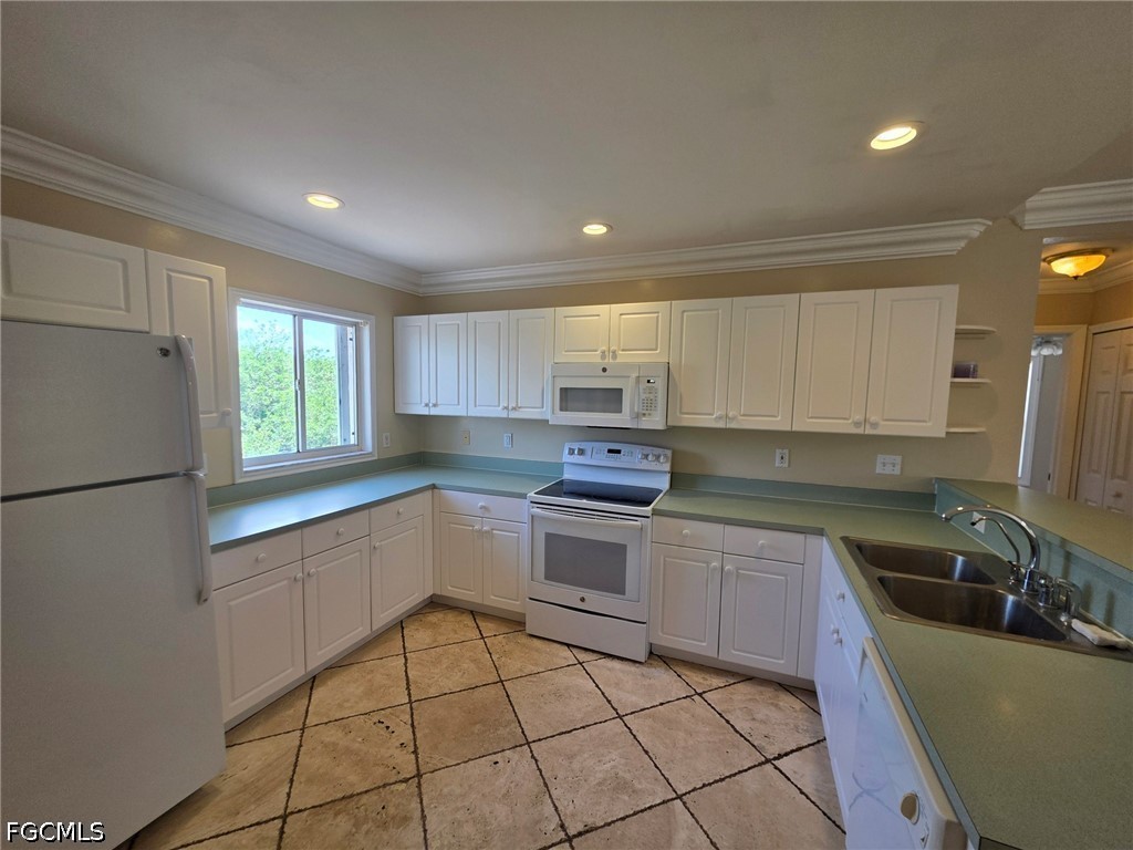 820 Rue Labeau Circle Fort Myers, FL 33913 - Photo 5 of 12
