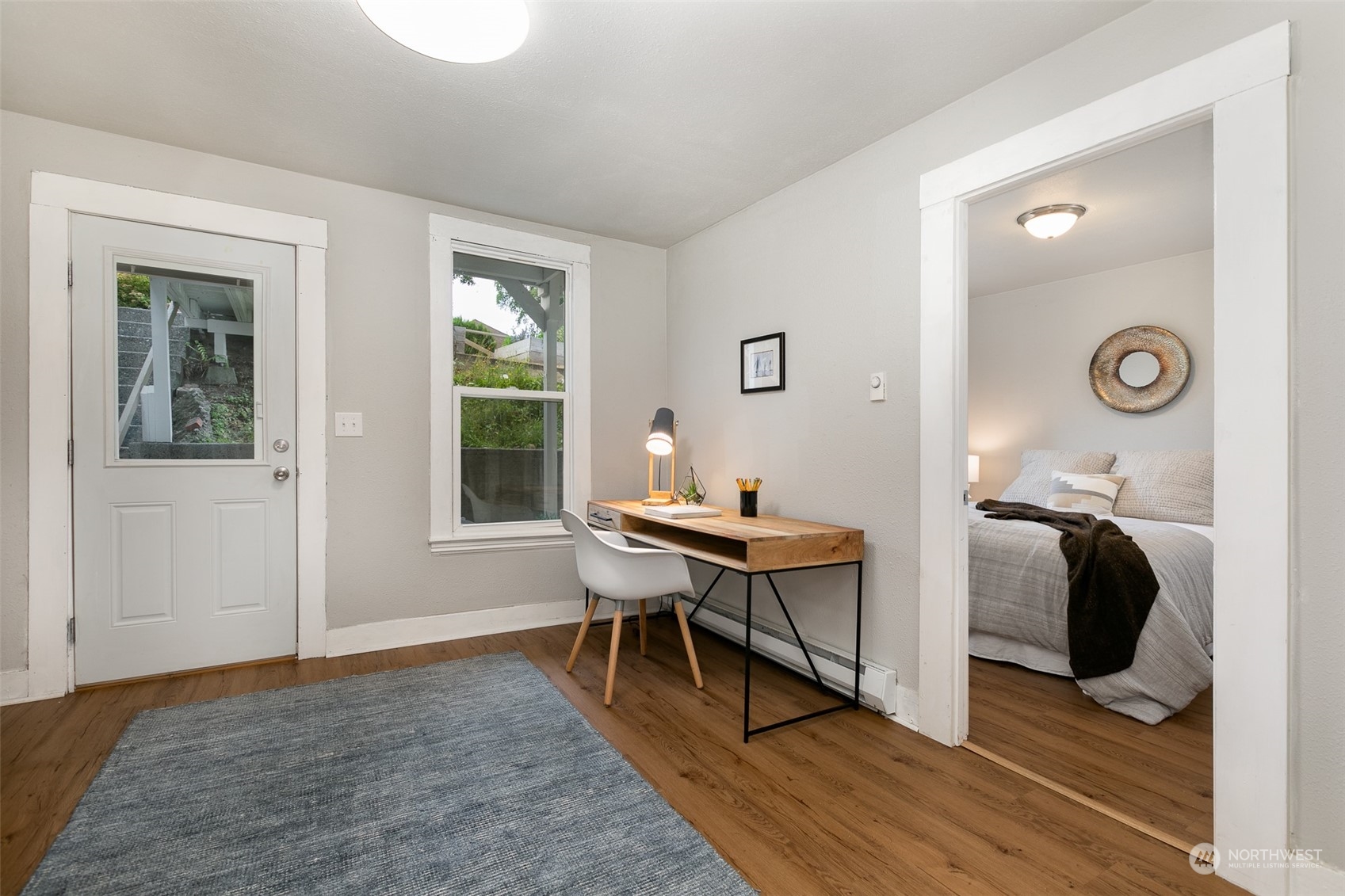 3408 Rockefeller Avenue Everett, WA 98201 - Photo 18 of 36 a workspace with furniture and window