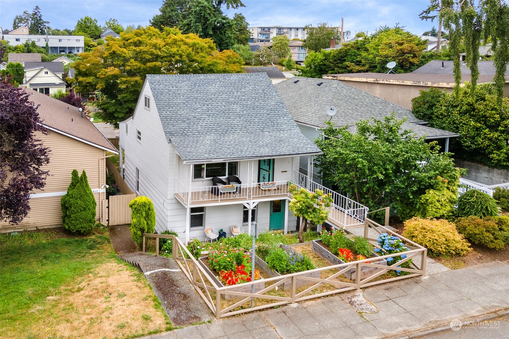 3408 Rockefeller Avenue Everett, WA 98201 - Photo 36 of 36 an aerial view of a house with a garden and plants