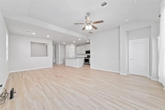 $439,999 | 1804 Ithaca Grove Lane, Pearland, TX 77089