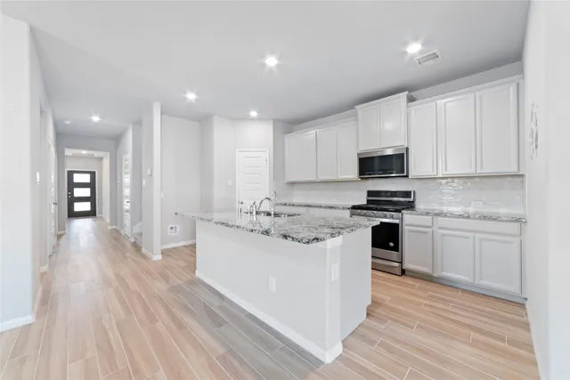 $439,999 | 1804 Ithaca Grove Lane, Pearland, TX 77089