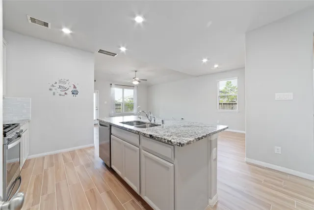 $439,999 | 1804 Ithaca Grove Lane, Pearland, TX 77089