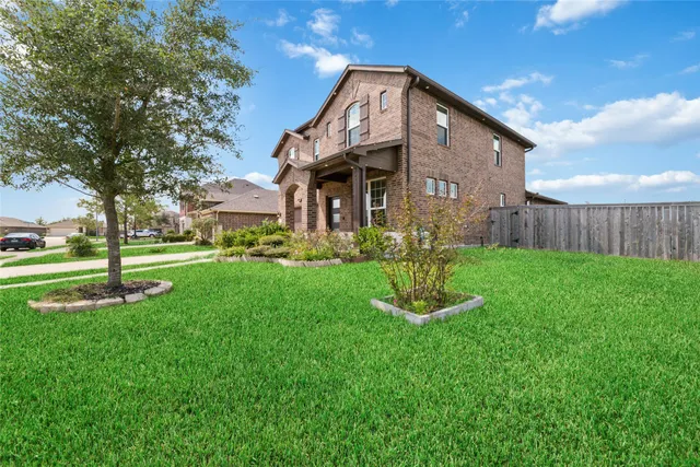 $439,999 | 1804 Ithaca Grove Lane, Pearland, TX 77089