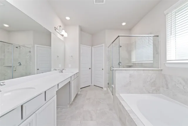 $439,999 | 1804 Ithaca Grove Lane, Pearland, TX 77089