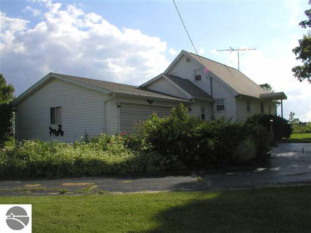 1857 Saganing Road Bentley, MI 48613 - Photo 2 of 3 1752885-1.JPG