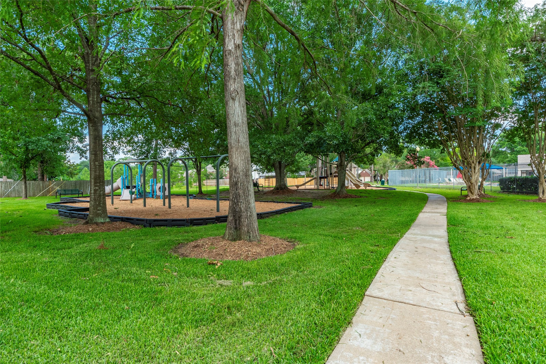 1227 Mabry Mill Road Houston, TX 77062 - Photo 33 of 39