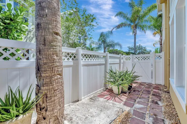 $375,000 | 10439 Southwest West Park Avenue, Port St. Lucie, FL 34987