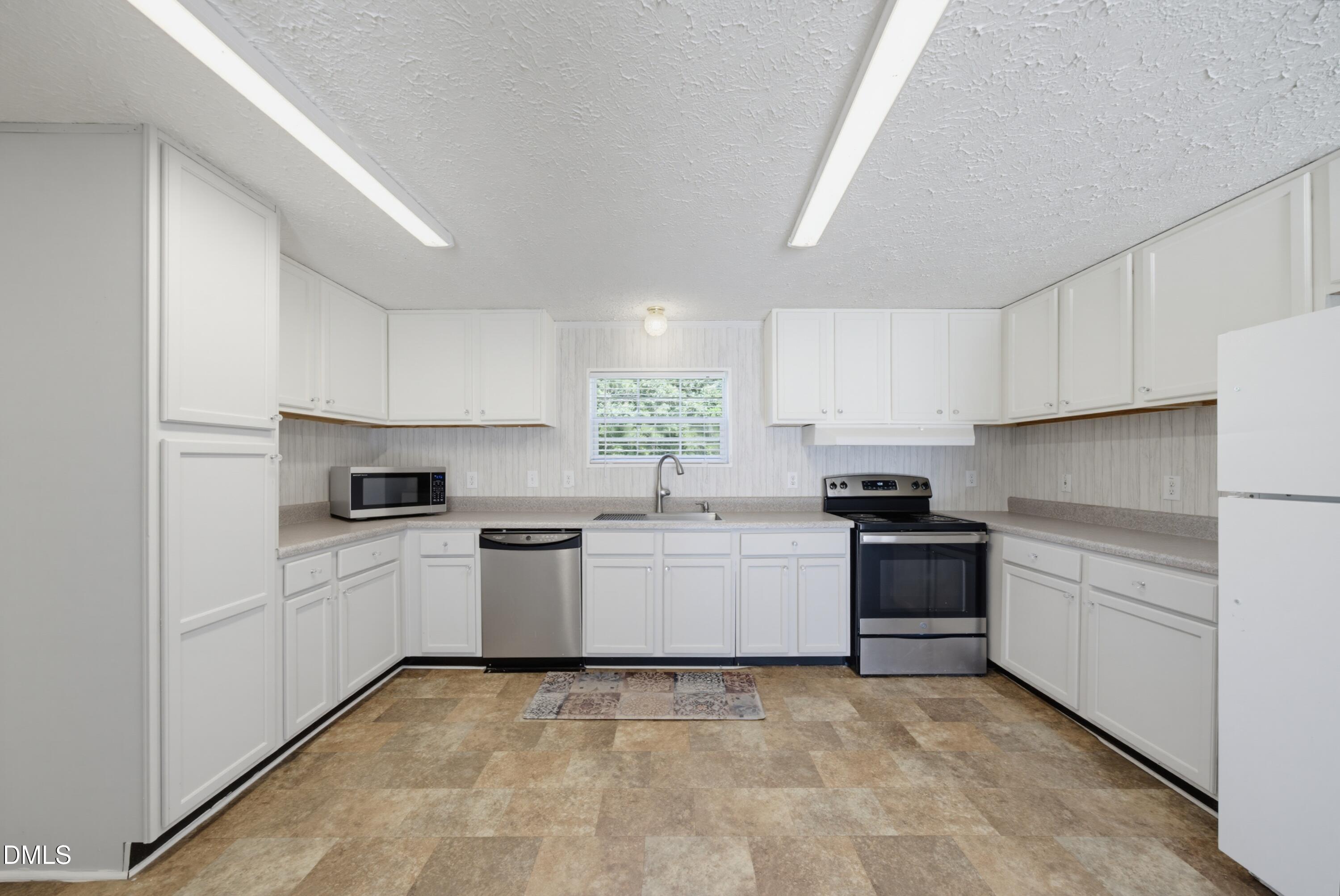 523 County Line Road Manson, NC 27553 - Photo 11 of 37 kitchen full