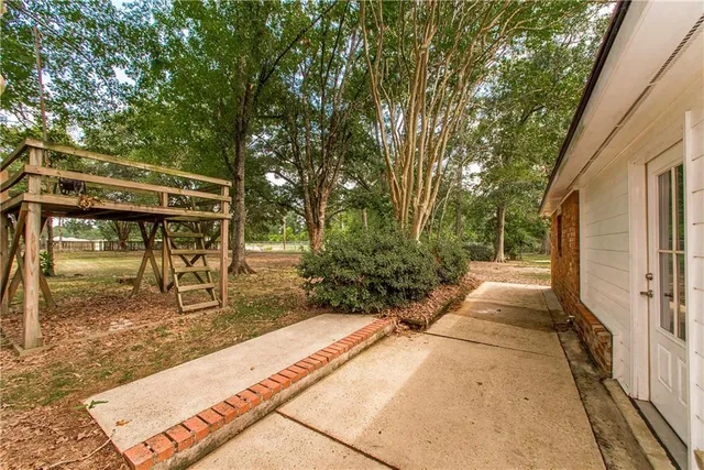 $400,000 | 704 White Oak Drive, Denham Springs, LA 70726