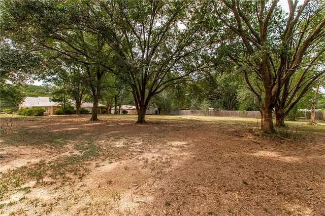 $400,000 | 704 White Oak Drive, Denham Springs, LA 70726