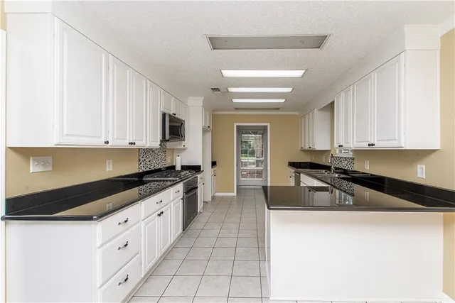 $400,000 | 704 White Oak Drive, Denham Springs, LA 70726