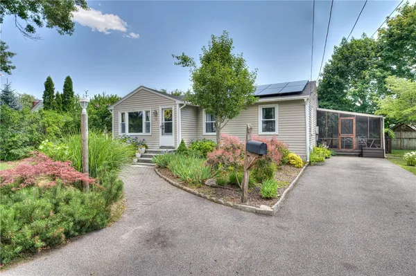$3,500 | 15 Whipple Avenue, Barrington, RI 02806