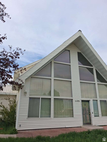 View of side of property